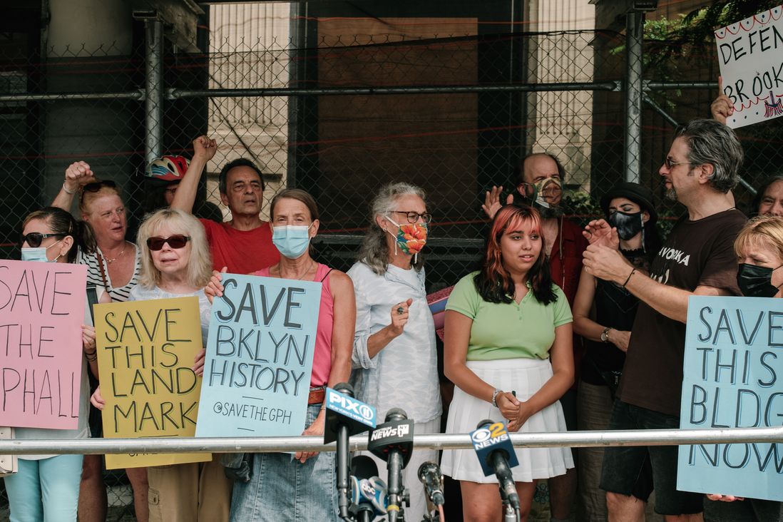 Photos of protesters in front of Grand Prospect Hall on August 30th, 2021